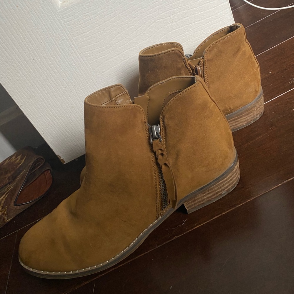 AEO Side Zip Booties